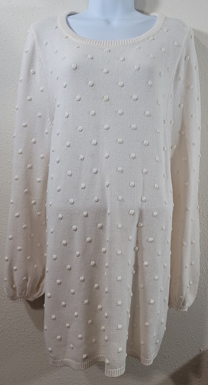 Girls With Curves Lane Bryant White Sweater Raised Material 18 20 Round Neck